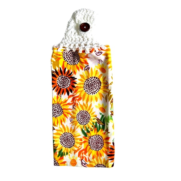 HAND CRAFTED Crocheted Top Sunflowers Hanging Kitchen or Bathroom Hand Towels - Picture 4 of 10